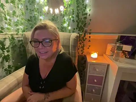 BonnyDesire online show from 11/10/25, 07:35