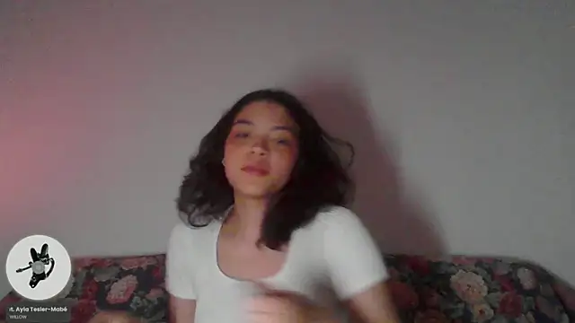 Snapshot of _curiouskitten_ chatting on 02/07/26, 02:15 curiouskitten online show from 02/07/26, 02:15