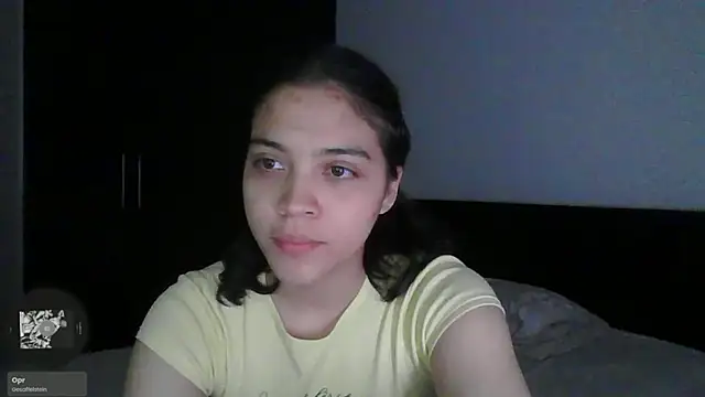 Snapshot of _curiouskitten_ chatting on 02/12/26, 02:17 curiouskitten online show from 02/12/26, 02:17