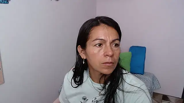 Snapshot of camilavargas_ chatting on 03/13/26, 07:20 camilavargas online show from 03/13/26, 07:20