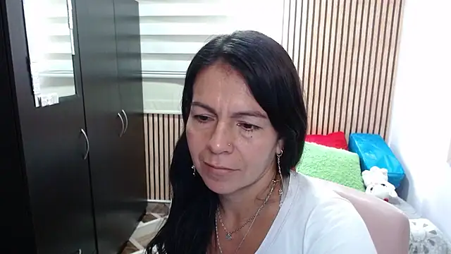 camilavargas  online show from 05/11/26, 05:10
