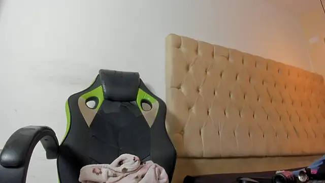 Naomis 35 online show from 11/14/25, 07:45