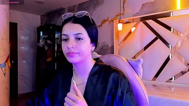 sophiadoll tf online show from 06/25/26, 12:42