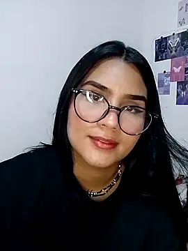 Snapshot of Renata_Zoe chatting on 09/23/25, 01:19 Renata Zoe online show from 09/23/25, 01:19