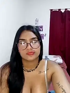 Renata Zoe online show from 10/28/25, 06:32