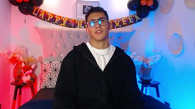 SalvadorFit online show from 10/10/25, 08:41