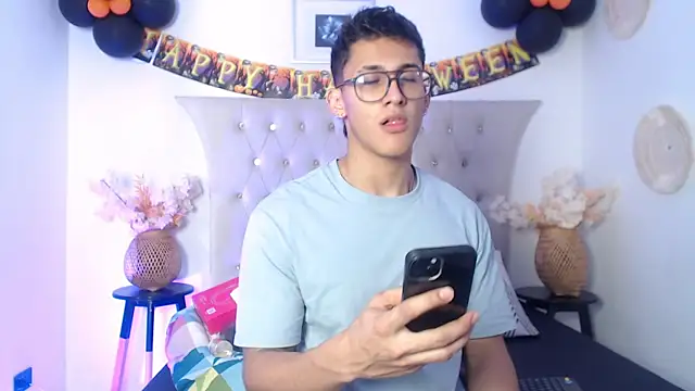 SalvadorFit online show from 10/30/25, 08:20