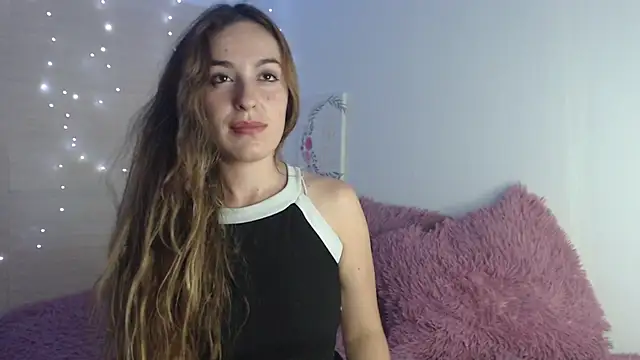 Snapshot of kat_desiree chatting on 09/20/25, 12:22 kat desiree online show from 09/20/25, 12:22