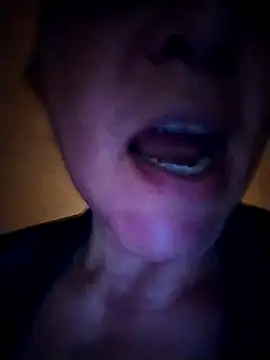 Lunita86 online show from 11/05/25, 02:22