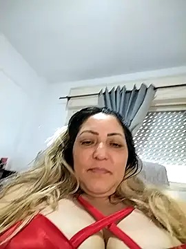 Lunita86 online show from 11/05/25, 02:28