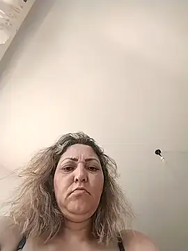 Lunita86 online show from 11/28/25, 10:29