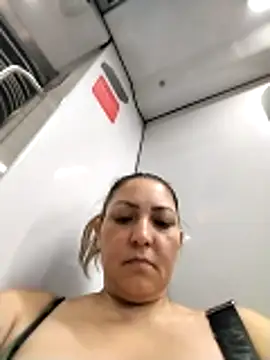 Lunita86 online show from 11/29/25, 01:19