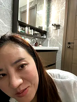 Kayla-love online show from 11/11/25, 02:28