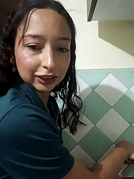 Snapshot of Vale_stone_ chatting on 01/06/26, 10:56 Vale stone online show from 01/06/26, 10:56