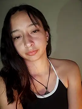 Snapshot of Vale_stone_ chatting on 03/04/26, 03:45 Vale stone online show from 03/04/26, 03:45