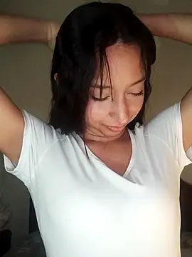 Snapshot of Vale_stone_ chatting on 03/08/26, 10:35 Vale stone online show from 03/08/26, 10:35