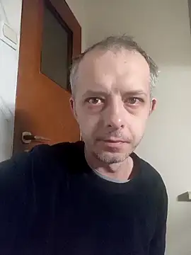 Snapshot of szajbusek41 chatting on 01/15/26, 03:11 szajbusek41 online show from 01/15/26, 03:11