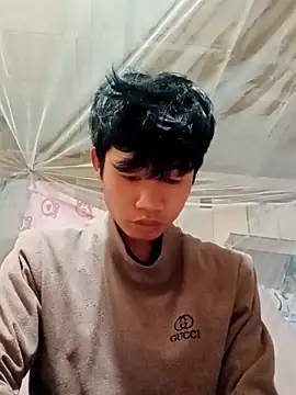 Snapshot of Nhyy_xx chatting on 04/02/26, 03:04 Nhyy xx online show from 04/02/26, 03:04