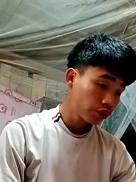 Snapshot of Nhyy_xx chatting on 04/17/26, 06:16 Nhyy xx online show from 04/17/26, 06:16