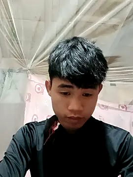 Snapshot of Nhyy_xx chatting on 04/27/26, 07:39 Nhyy xx online show from 04/27/26, 07:39