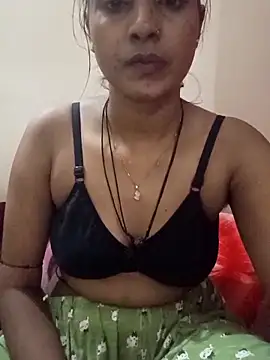 Snapshot of husan-malikaa chatting on 10/12/25, 03:55 husan-malikaa online show from 10/12/25, 03:55
