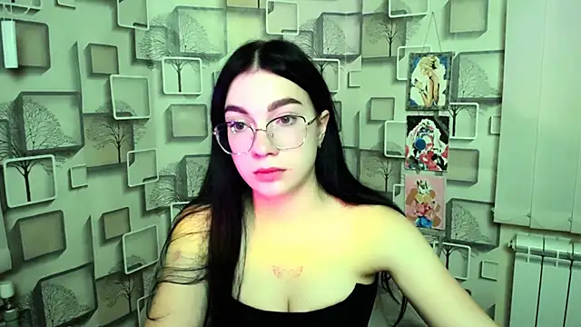 Snapshot of MiraBabe_ chatting on 10/15/25, 07:19 MiraBabe  online show from 10/15/25, 07:19