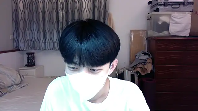 kai101010 online show from 10/29/25, 04:20