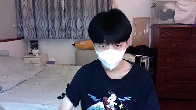 Snapshot of kai101010 chatting on 12/19/25, 02:35 kai101010 online show from 12/19/25, 02:35