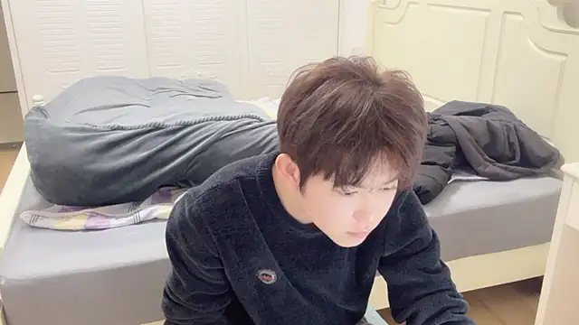 xlong00099 online show from 11/25/25, 10:32