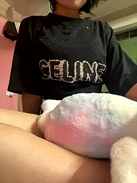 MIN088888 online show from 09/24/25, 05:38