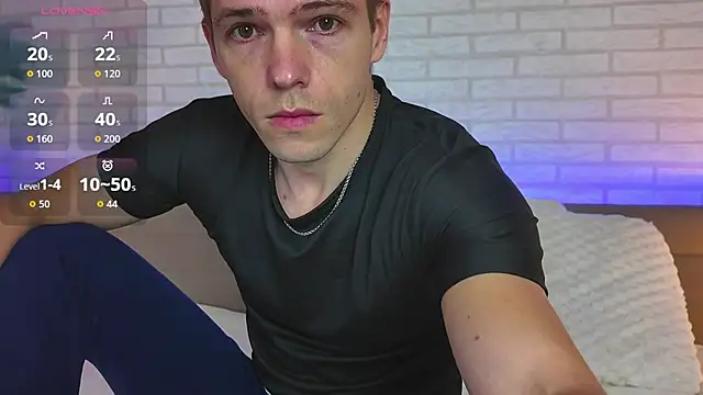 GarettVoss online show from 10/11/25, 04:33