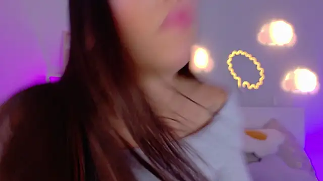 KeendraFox  online show from 10/31/25, 11:33