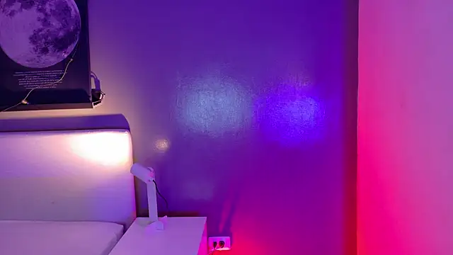 KeendraFox  online show from 11/21/25, 10:25