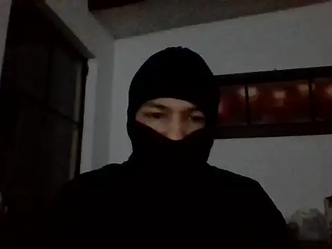 Snapshot of El_awo_ chatting on 09/21/25, 04:47 El awo  online show from 09/21/25, 04:47