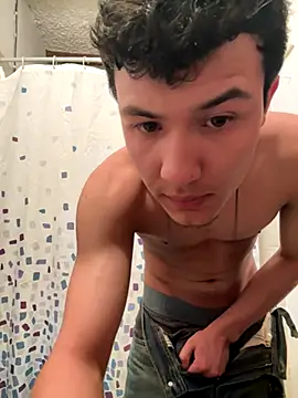 Snapshot of El_awo_ chatting on 10/14/25, 04:13 El awo  online show from 10/14/25, 04:13