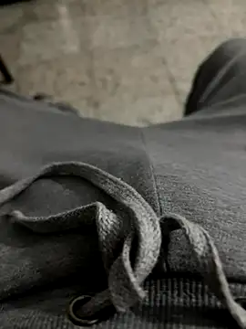 Snapshot of El_awo_ chatting on 10/28/25, 03:43 El awo  online show from 10/28/25, 03:43