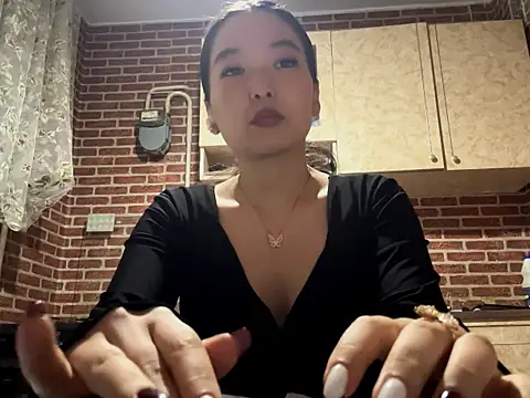 Snapshot of EmmaLeexth chatting on 09/24/25, 06:55 EmmaLeexth online show from 09/24/25, 06:55