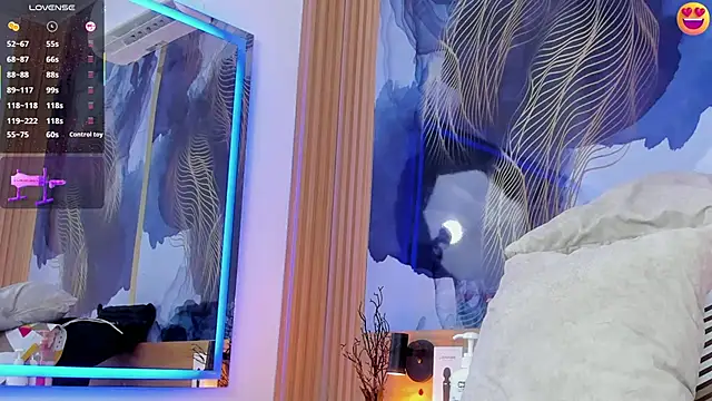 Anabacker01 online show from 11/17/25, 07:19