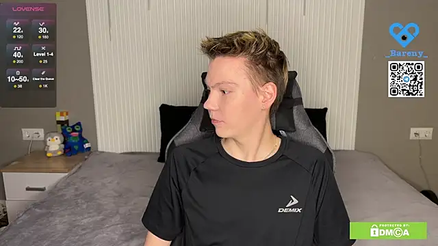 Snapshot of Eaton_ chatting on 01/16/26, 06:12 Eaton online show from 01/16/26, 06:12