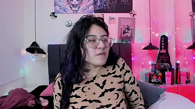 SabrinaV  online show from 05/19/26, 11:27
