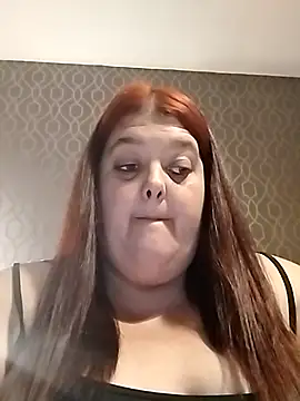 Snapshot of SassyClassyxox chatting on 10/17/25, 08:22 SassyClassyxox online show from 10/17/25, 08:22