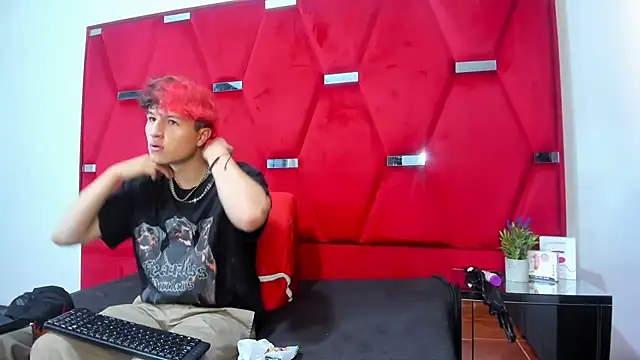 ANLLELOAndANGELA online show from 09/30/25, 02:44