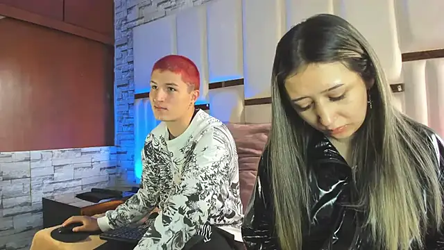 Snapshot of ANLLELOAndANGELA chatting on 04/01/26, 03:31 ANLLELOAndANGELA online show from 04/01/26, 03:31