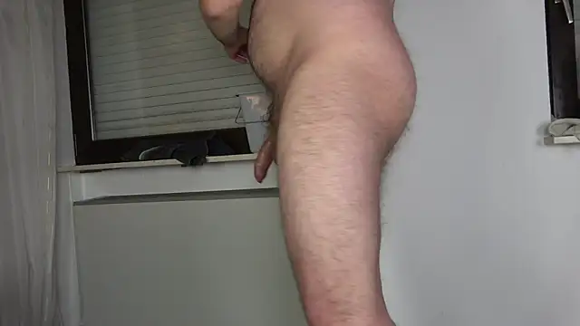 Snapshot of hiddenman87 chatting on 10/01/25, 07:53 hiddenman87 online show from 10/01/25, 07:53