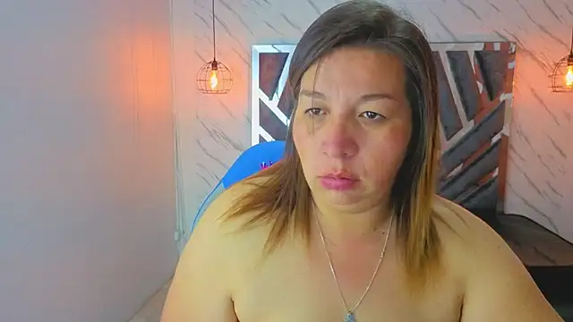 Snapshot of MaylinRosse_ chatting on 06/24/26, 06:51 MaylinRosse online show from 06/24/26, 06:51