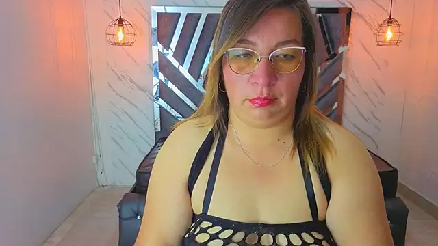 Snapshot of MaylinRosse_ chatting on 06/29/26, 06:19 MaylinRosse online show from 06/29/26, 06:19