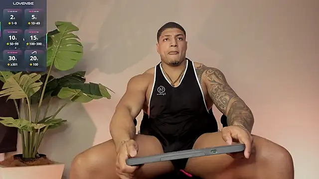 chrizmacgregor online show from 10/24/25, 12:19