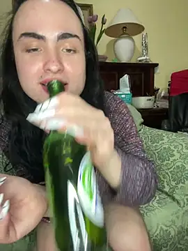 Snapshot of TatianaTaylor69 chatting on 02/14/26, 11:34 TatianaTaylor69 online show from 02/14/26, 11:34