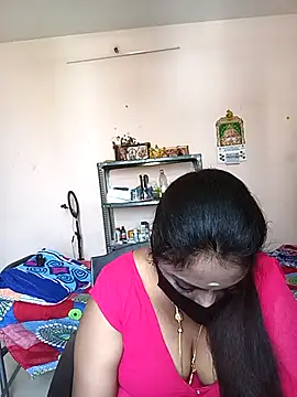 queendivya online show from 04/21/26, 05:36