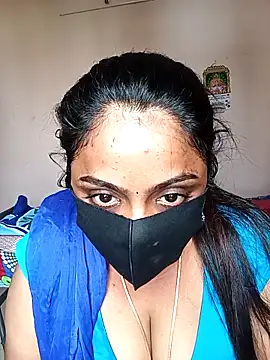 queendivya online show from 05/10/26, 04:17